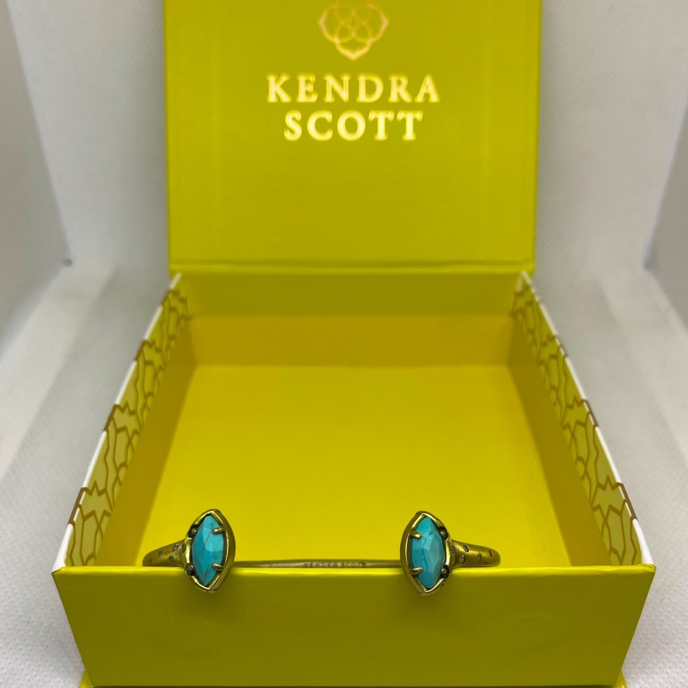 NIB Kendra Scott Gold Turquoise Howlite Cuff Bracelet - Picture 1 of 9